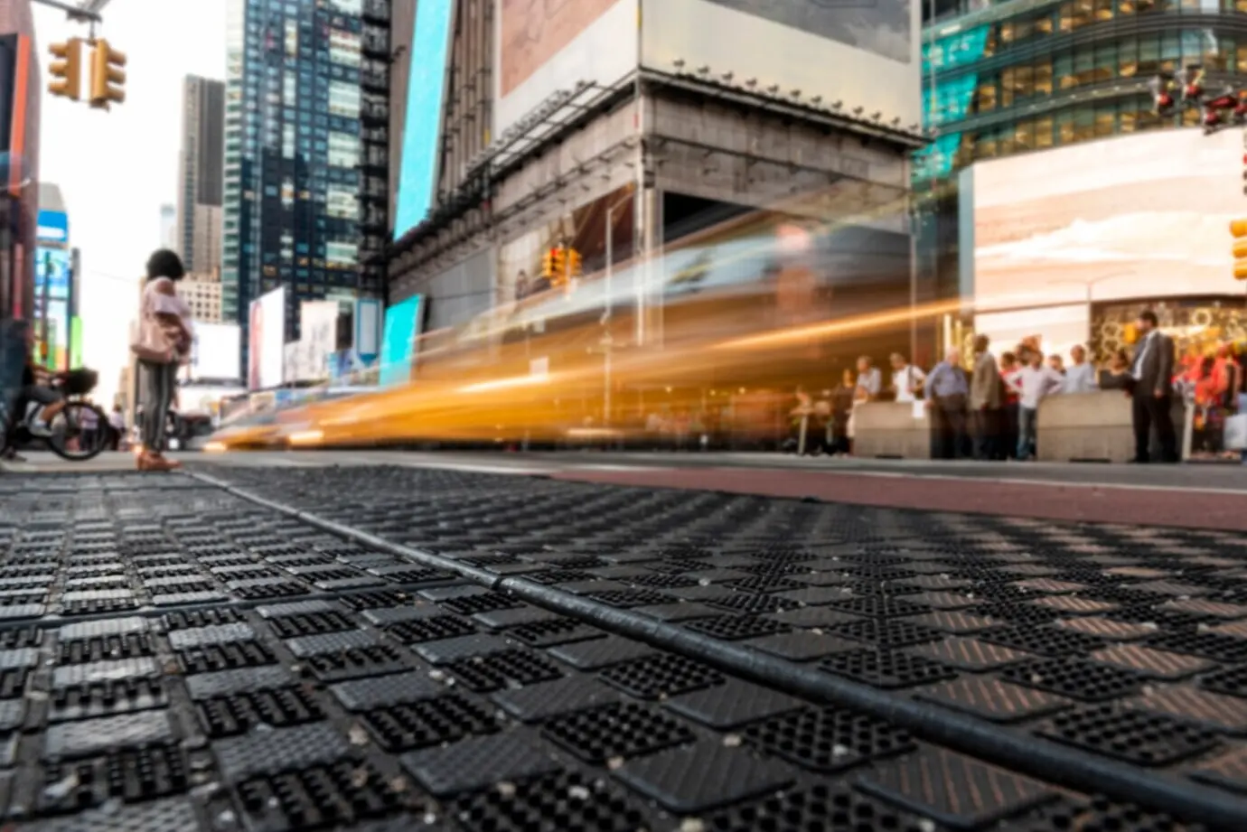 Bitte sende mir den vollständigen Beschreibungstext, damit ich ihn auf Deutsch umformulieren kann.